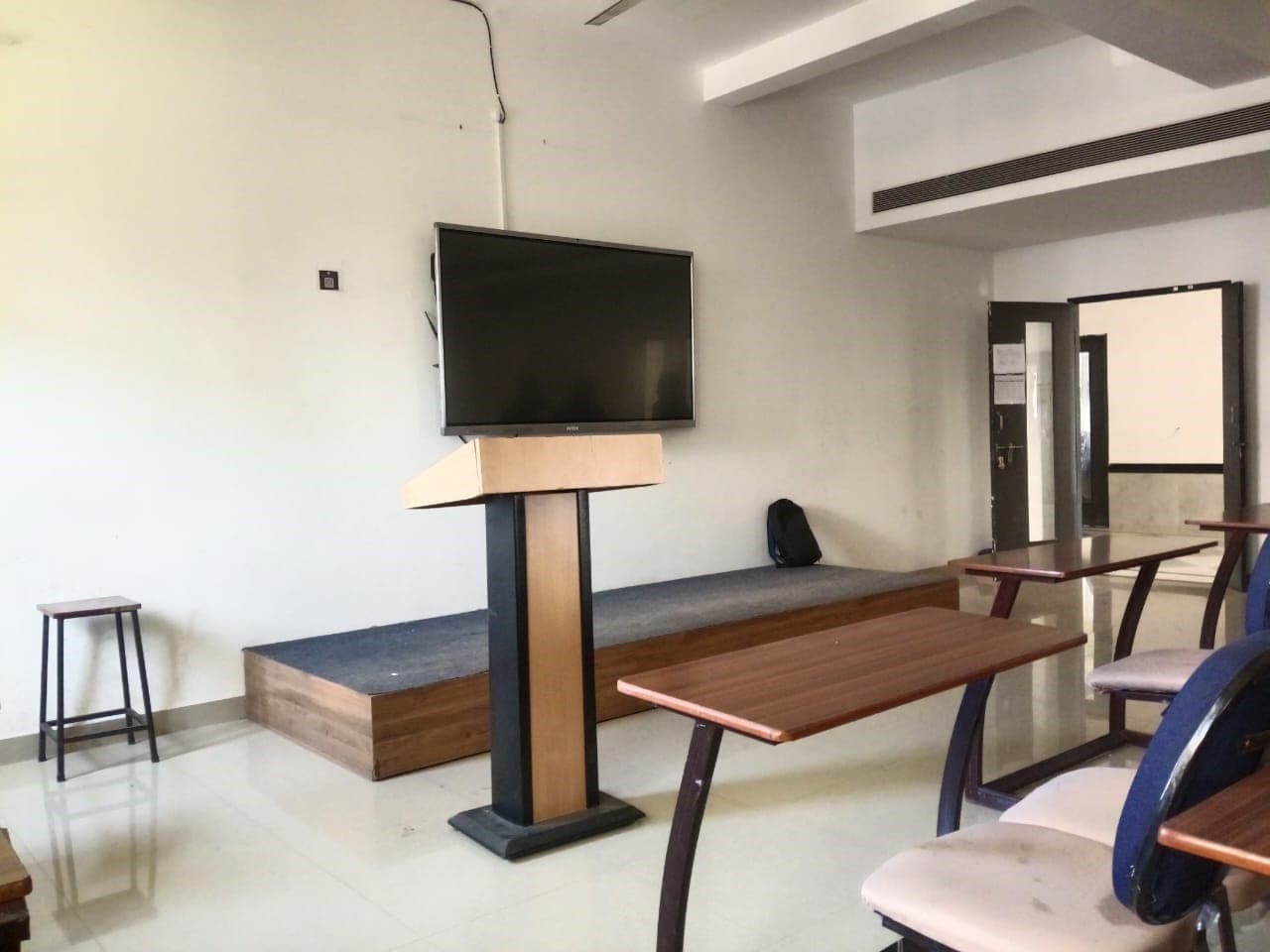 SAGE University Bhopal Academic Building photo 14